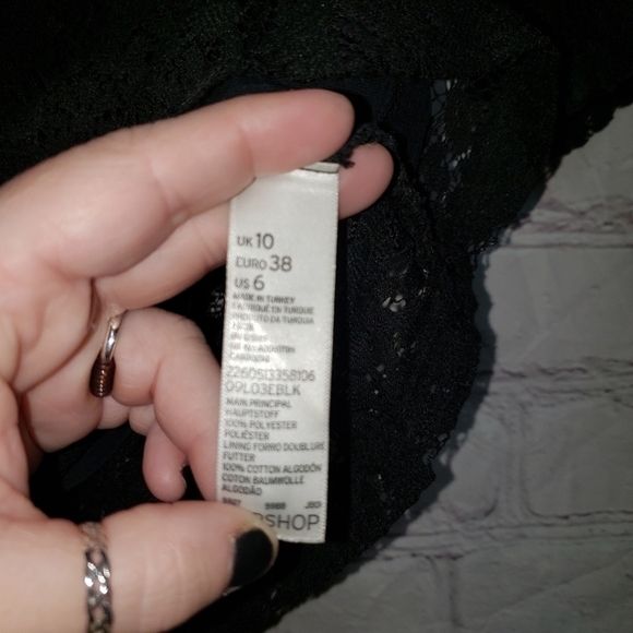 🧡𝅺TOPSHOP Lace Crop Top - Picture 4 of 6